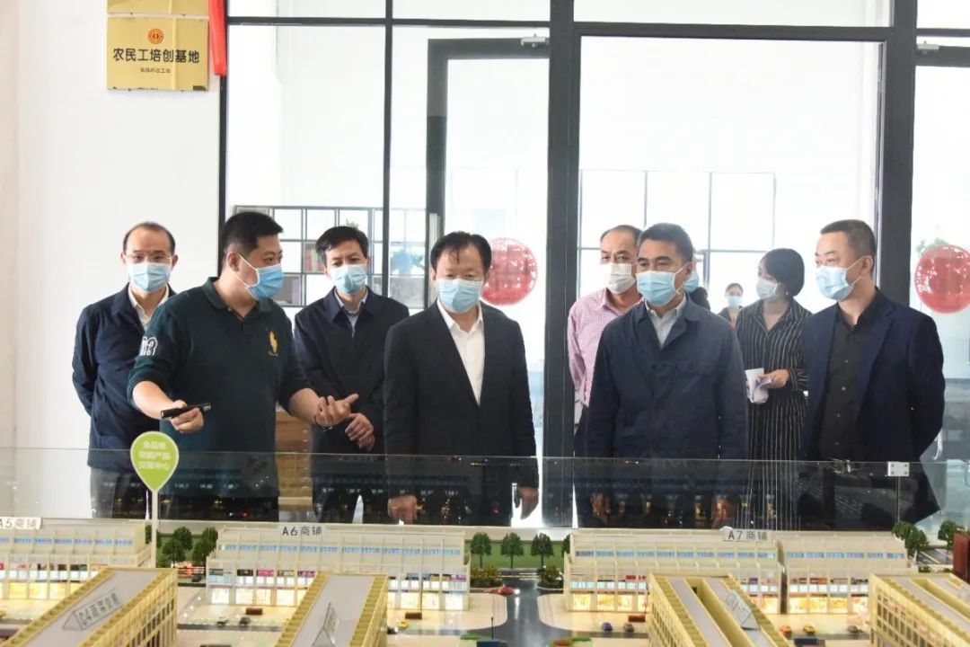 自治区党委常委、统战部部长、广西大健康旅游产业工程指挥部指挥长徐绍川到usdt网投娱乐冷链调研