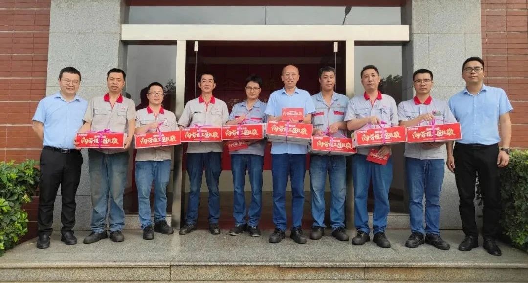 弘扬劳模工匠精神 致敬榜样力量——usdt网投娱乐集团走访慰问劳模工匠